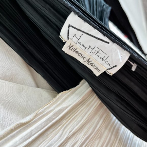 Mary McFadden Brook Shields Color Block Pleated Panel Floor Length Evening Gown - Picture 12 of 13